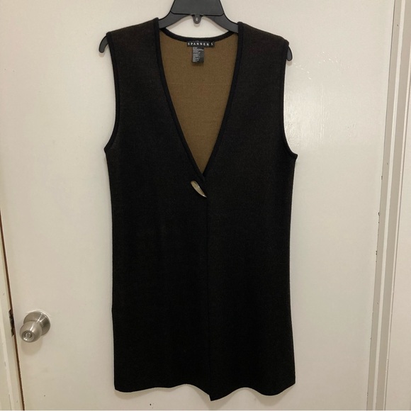 Black with Brown, Sweater Vest and Sweater Pants Suit by Spanner. Women’s Tall - Picture 14 of 14
